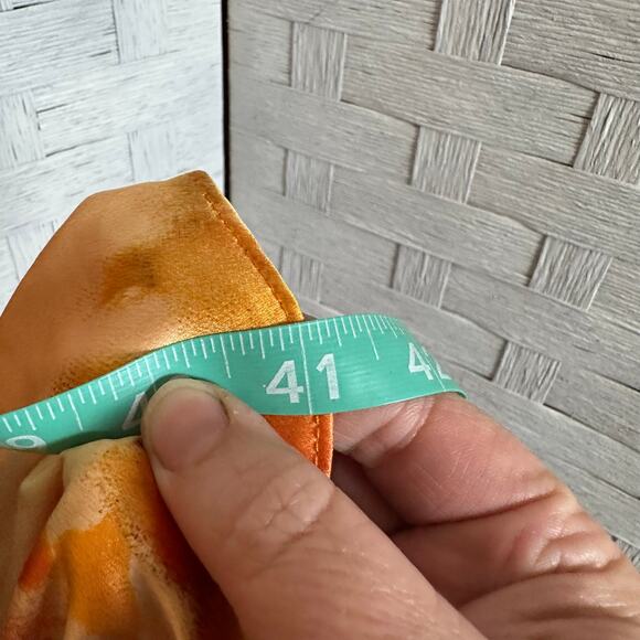 ASOS DESIGN Curve satin long sleeve wrap front mini dress orange abstract print - Picture 12 of 14